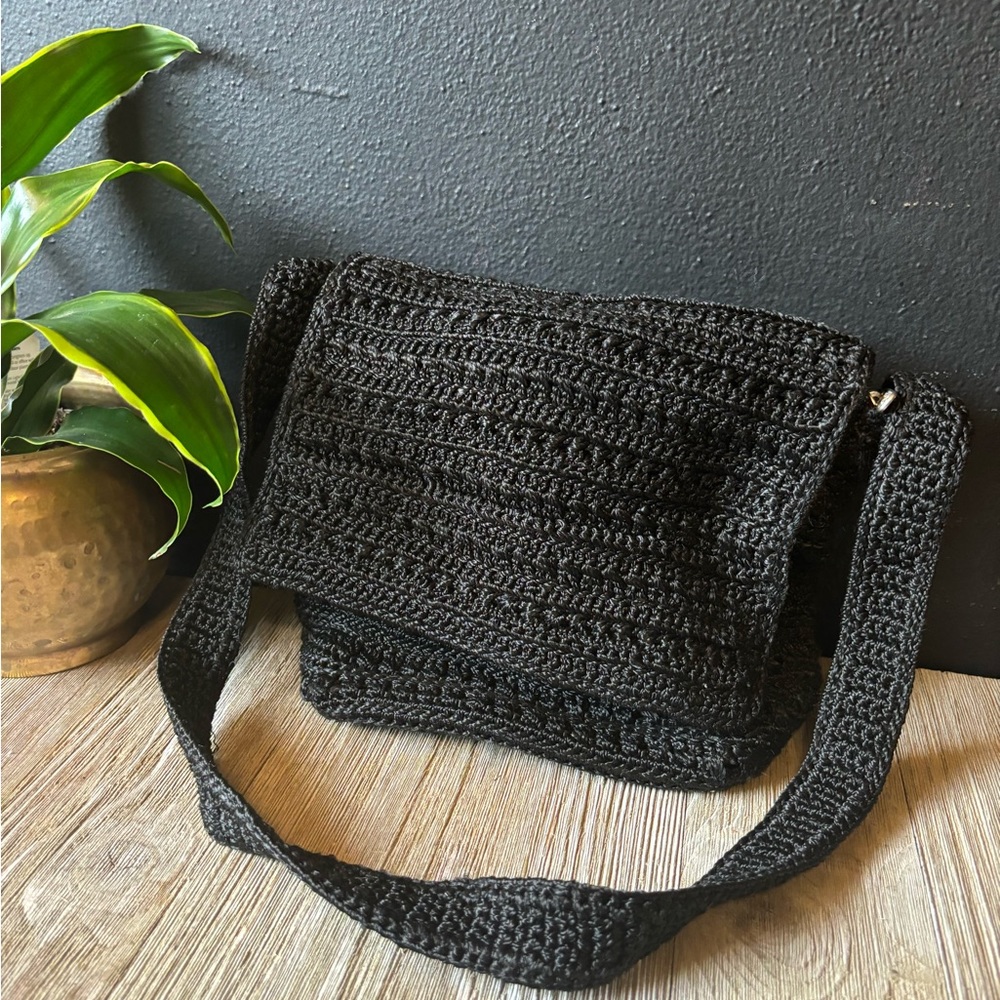 🌺 The SAK Black Crochet Purse